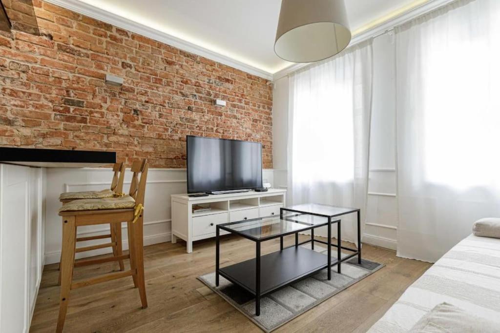 Central Wroclaw Apartment - City Center - Bright And Cozy - U11 Exterior foto