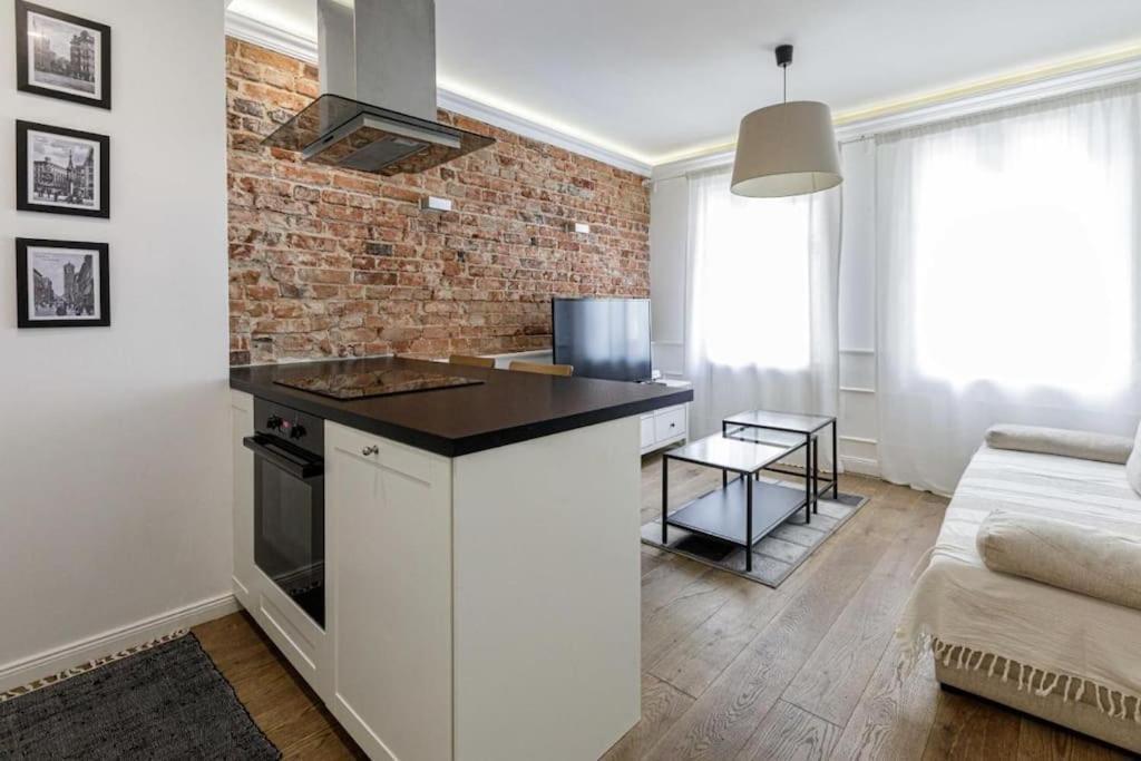 Central Wroclaw Apartment - City Center - Bright And Cozy - U11 Exterior foto